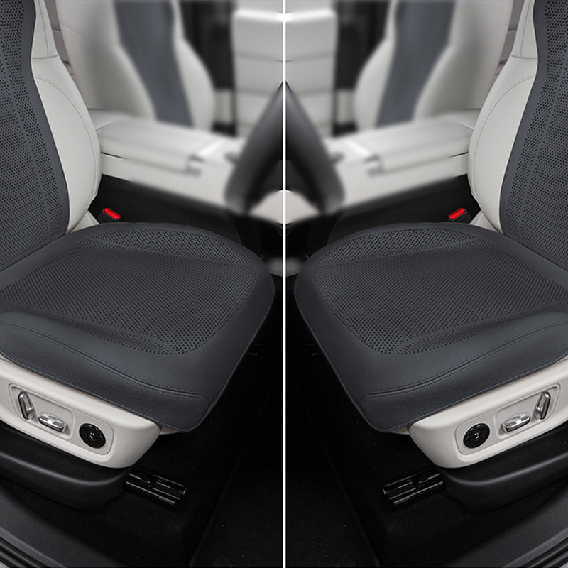 Black Nappa leather seat cushion and backrest set installed on the front seats