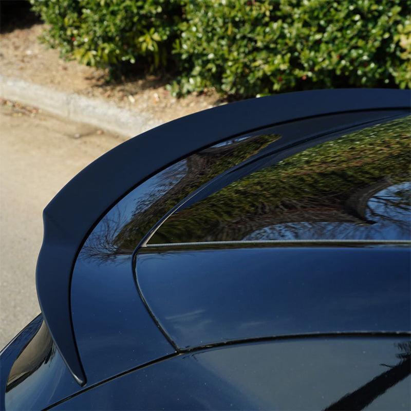 Aerodynamic profile of YL Style Performance Spoiler on Model Y