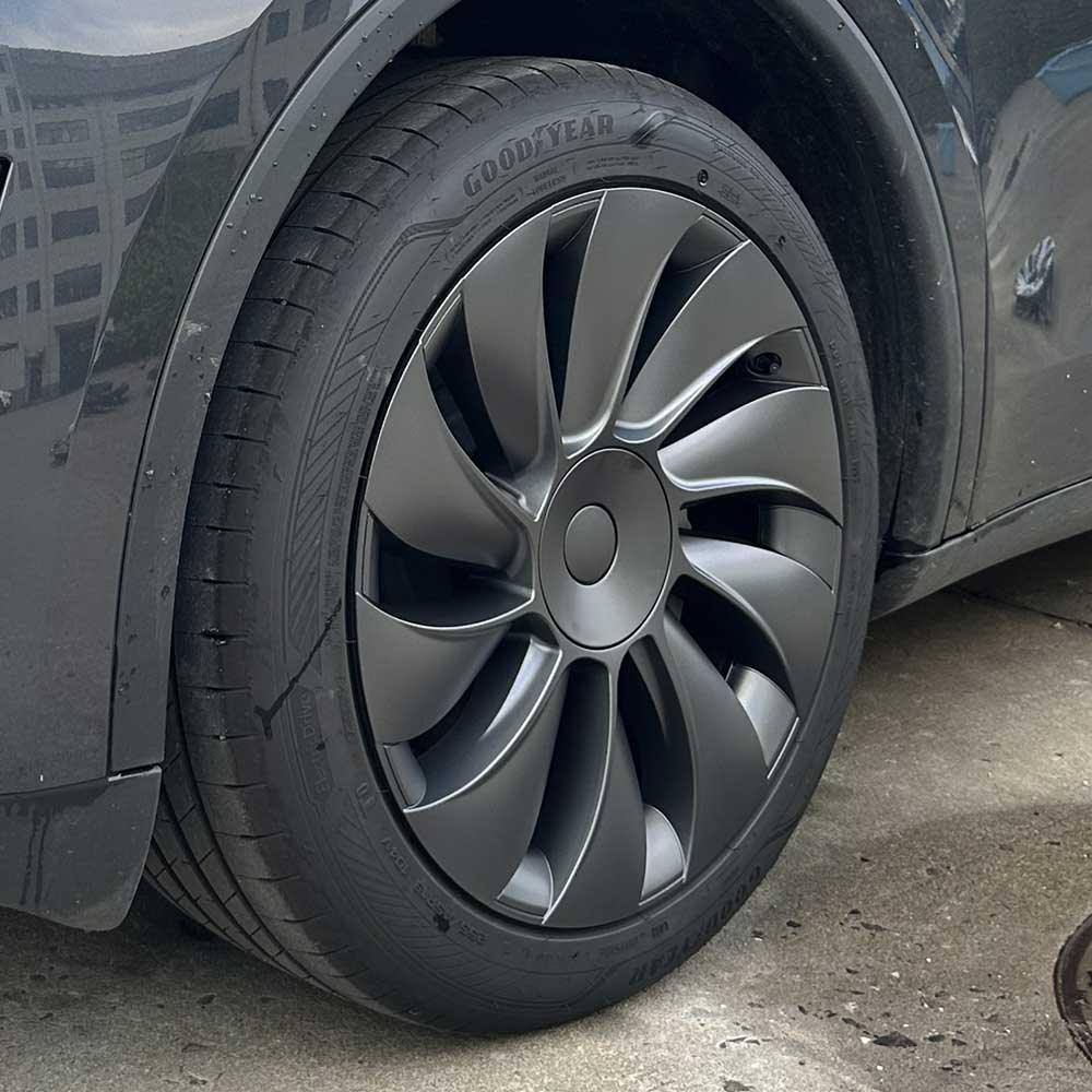 Close-up of the installed 19-inch TurboFlow wheel cover