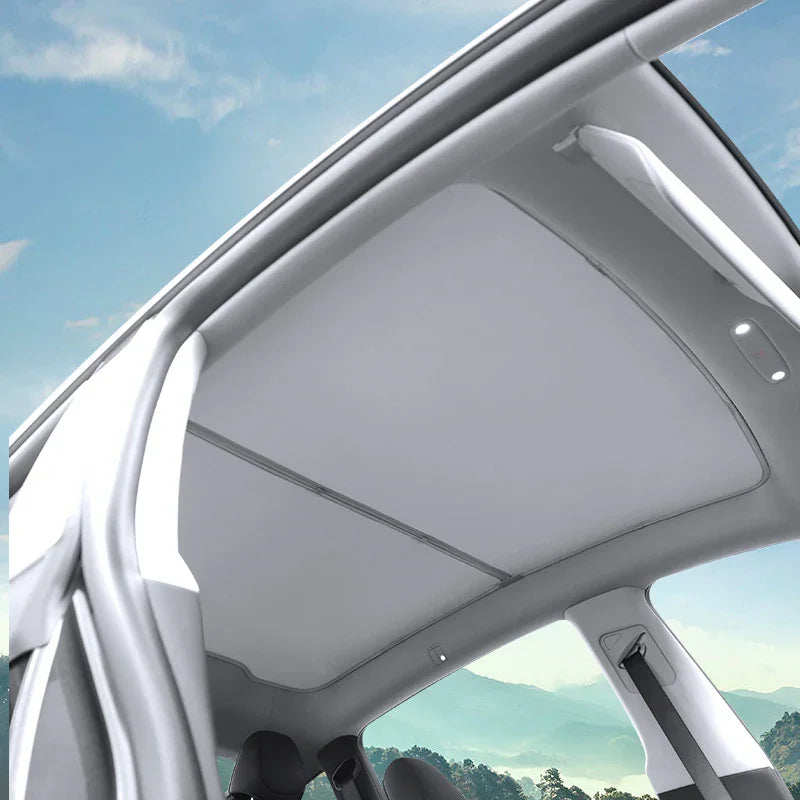 Glass roof sunshade fitted to the panoramic roof of Model Y (2025–2026)
