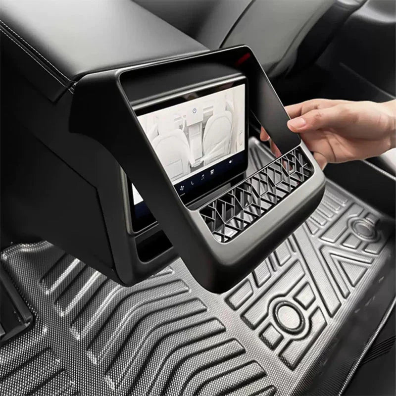 Using the rear touchscreen with the rear screen surround installed