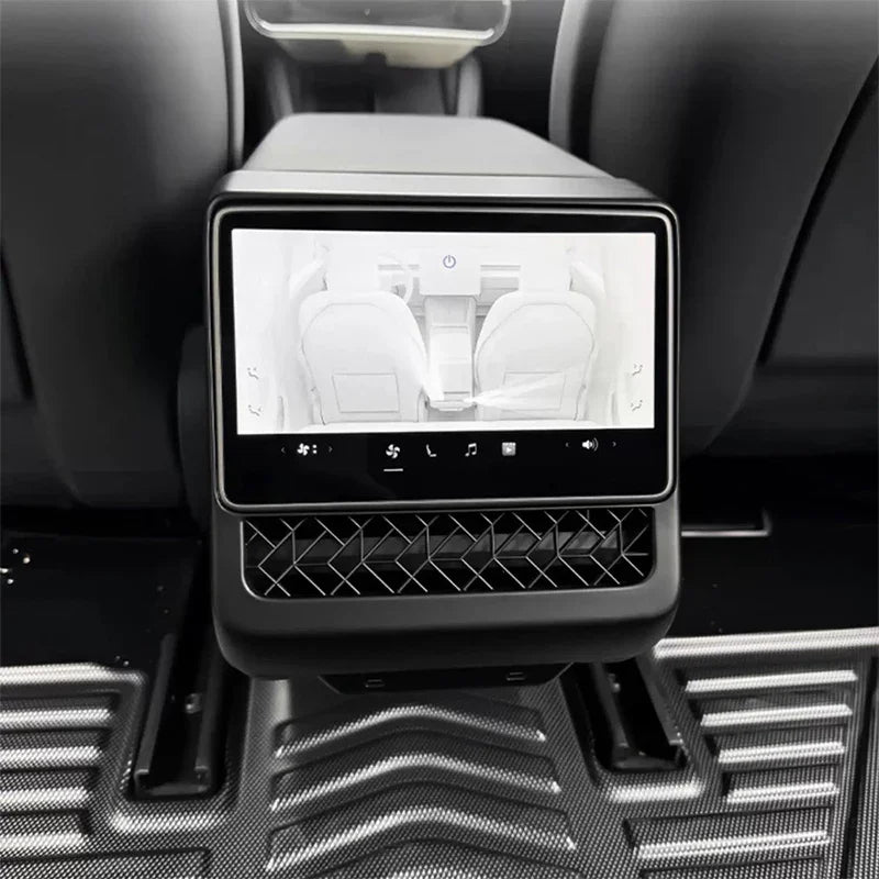 Close-up of the installed rear screen surround