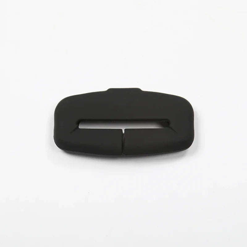 Side profile of the flexible silicone rear seatbelt buckle cover