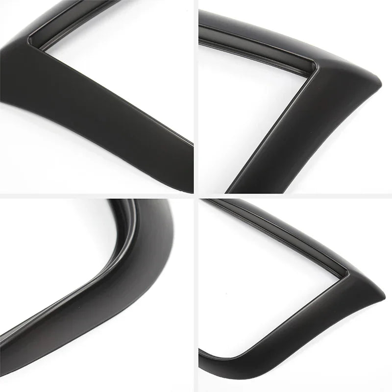 Close-up of the wind deflector headlight trim