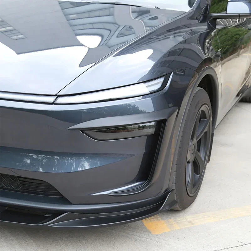 Wind deflector headlight trim fitted to the front bumper of Model Y